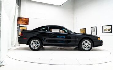Ford-Mustang-Cobra-SVT-1994-6