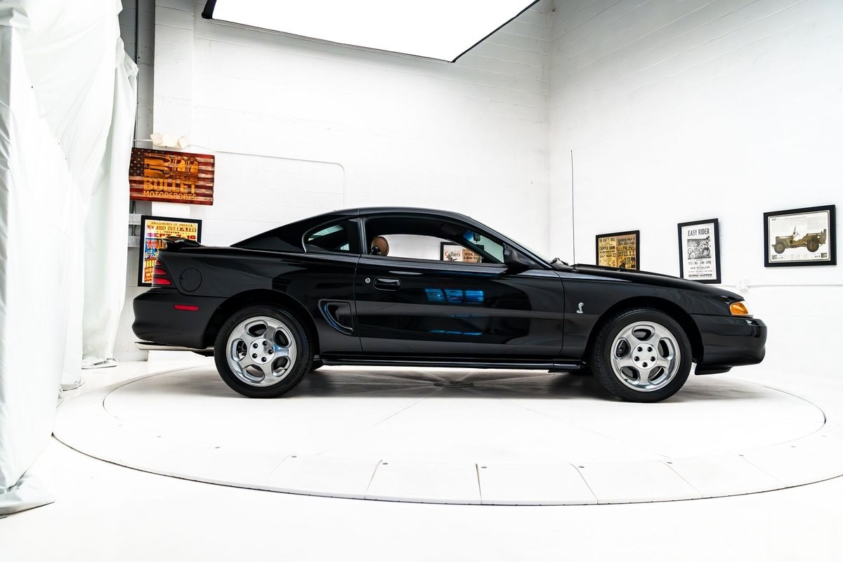 Ford-Mustang-Cobra-SVT-1994-6