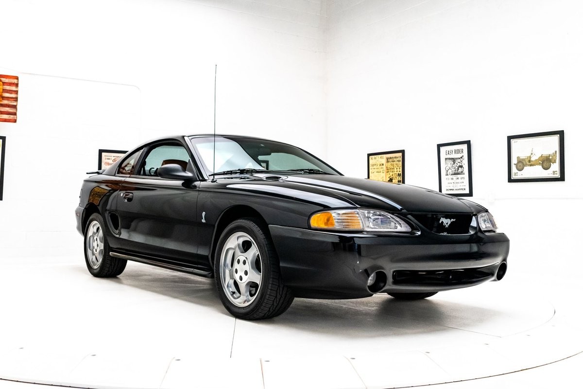 Ford-Mustang-Cobra-SVT-1994-8