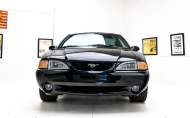 Ford-Mustang-Cobra-SVT-1994-9