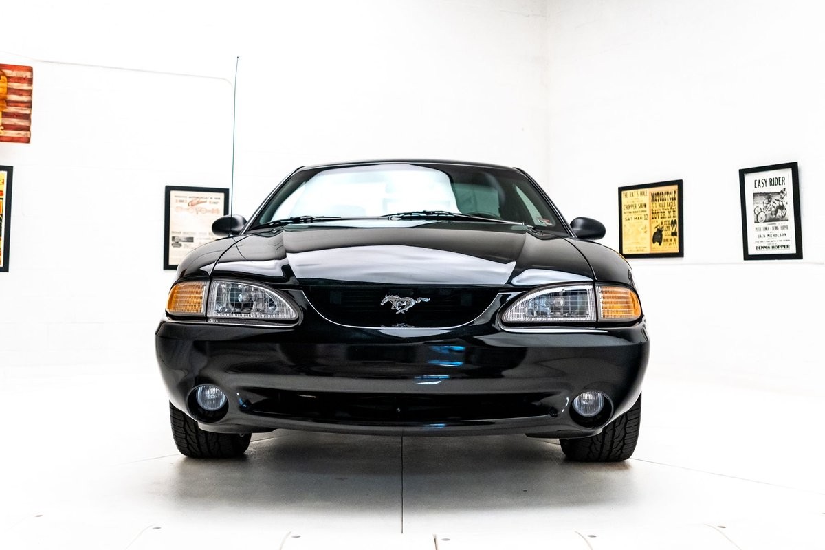 Ford-Mustang-Cobra-SVT-1994-9