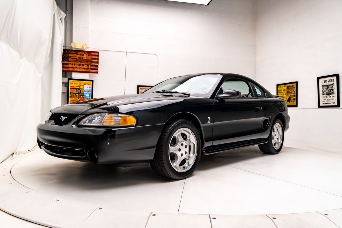 Ford Mustang Cobra SVT 1994 --