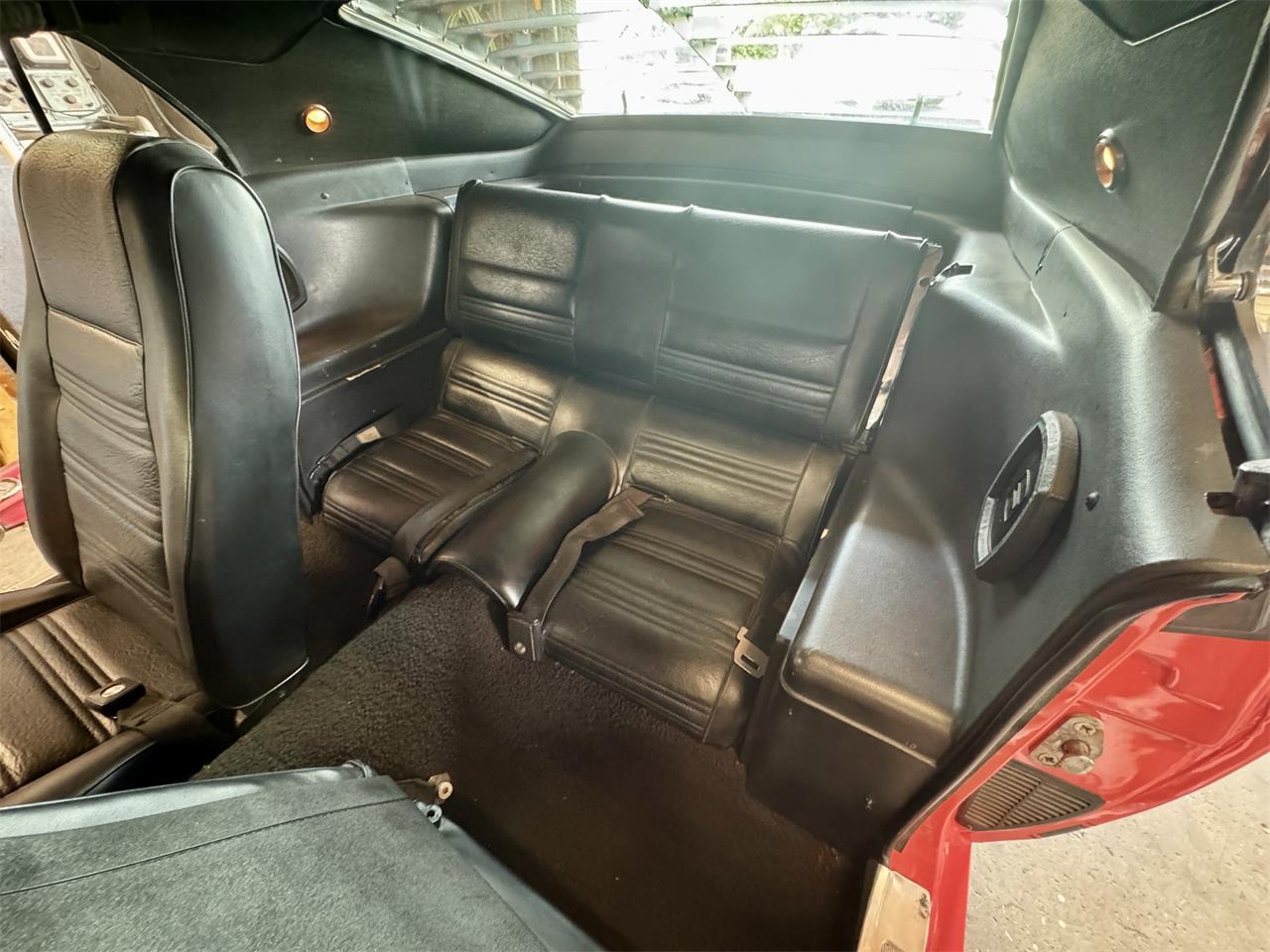 Ford-Mustang-boss-302-1970-Calypso-Coral-Black-21