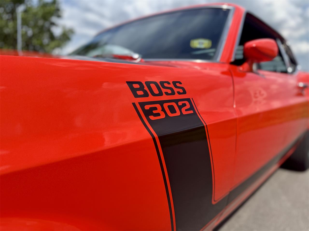 Ford-Mustang-boss-302-1970-Calypso-Coral-Black-22