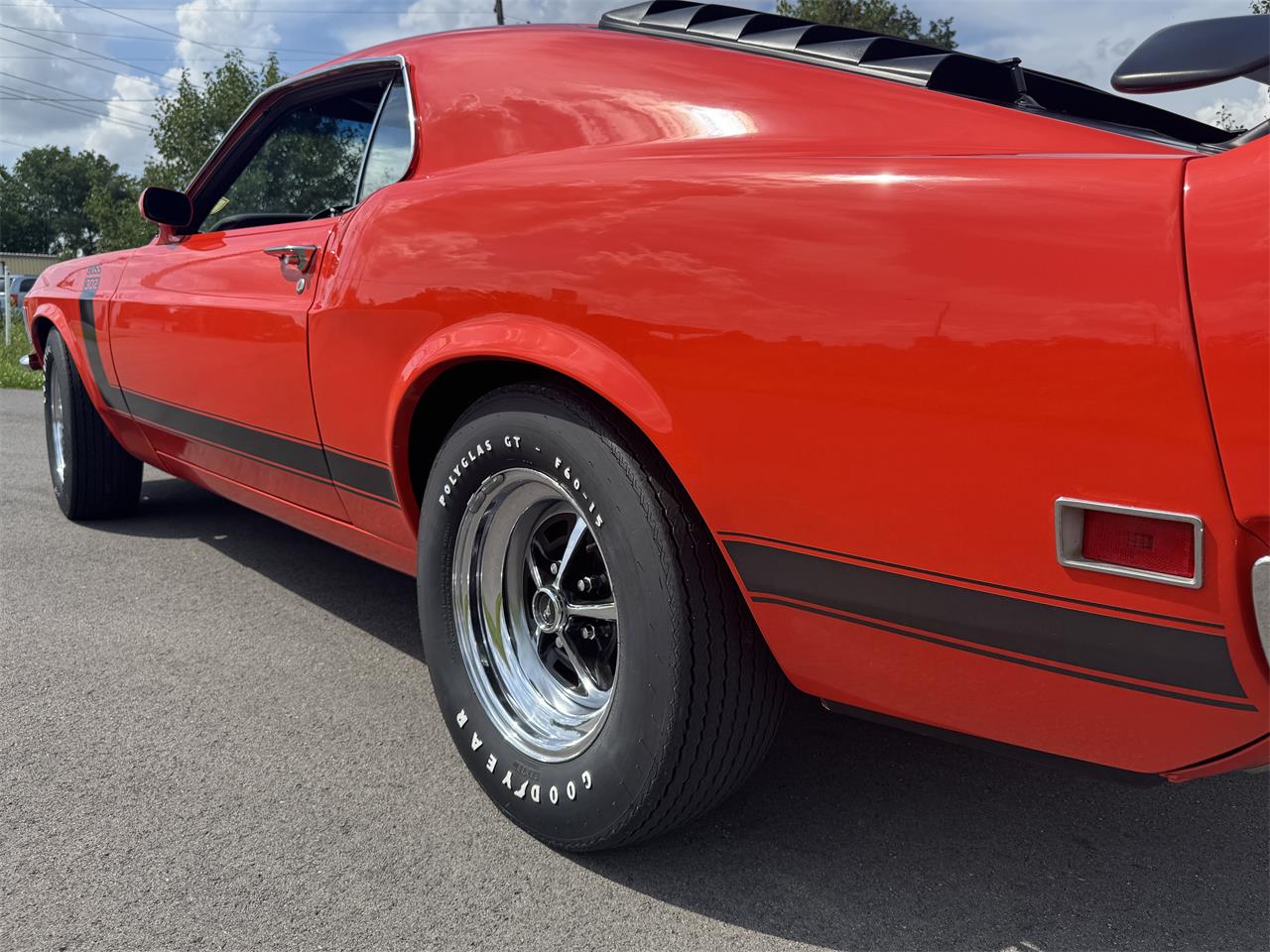 Ford-Mustang-boss-302-1970-Calypso-Coral-Black-27