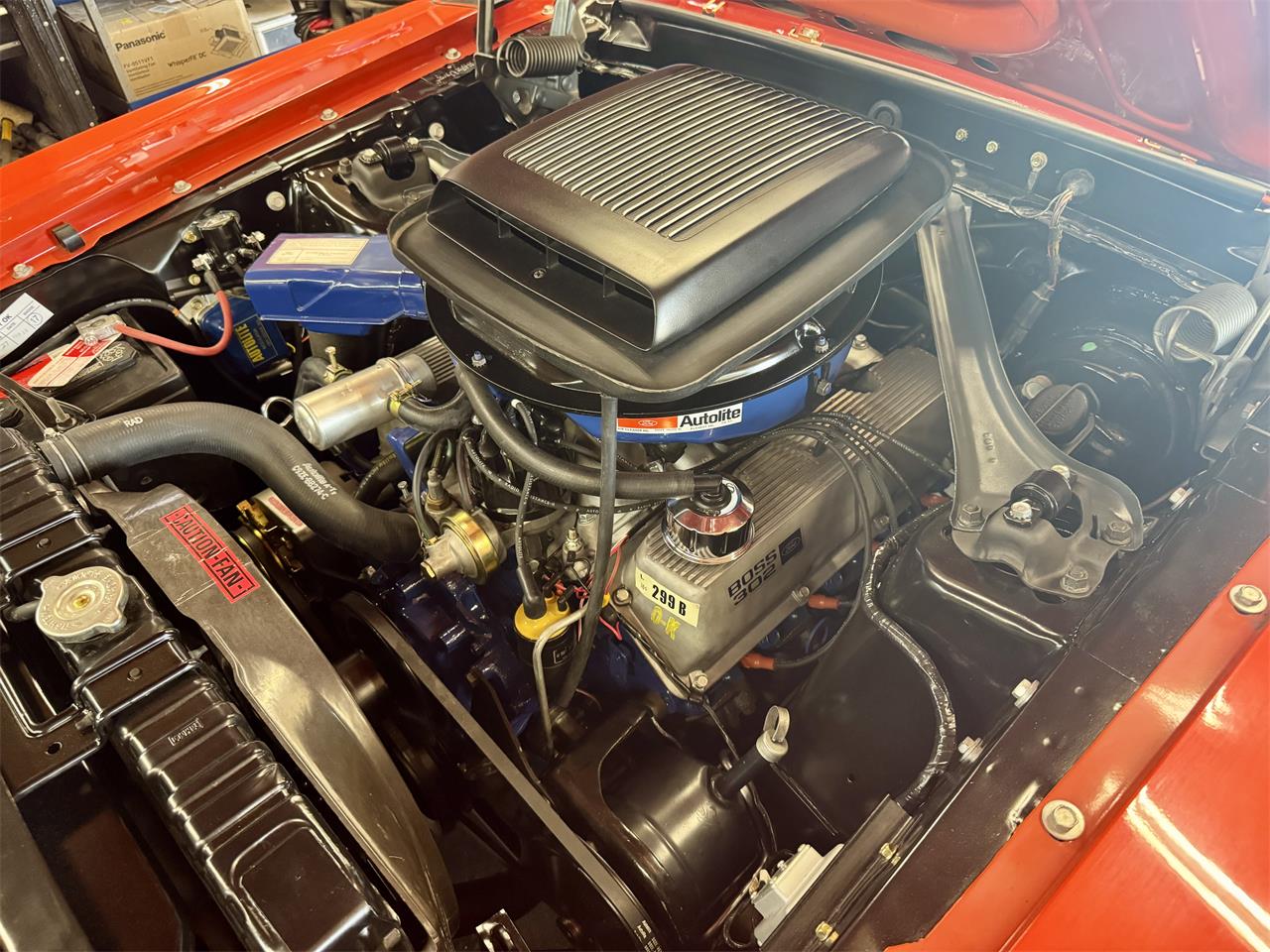 Ford-Mustang-boss-302-1970-Calypso-Coral-Black-39