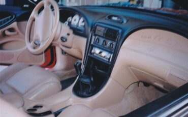 Ford-Mustang-cobra-1994-Rio-Red-Saddle-Black-28