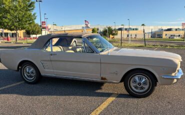 Ford-Mustang-convertible-1966-1