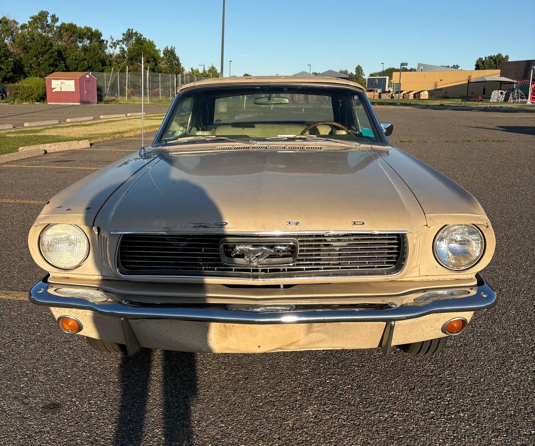 Ford-Mustang-convertible-1966-3