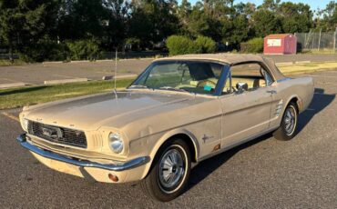 Ford-Mustang-convertible-1966