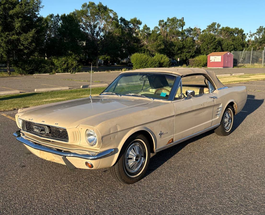 Ford-Mustang-convertible-1966