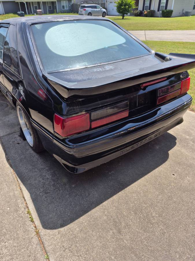 Ford-Mustang-gt-1988-black-2