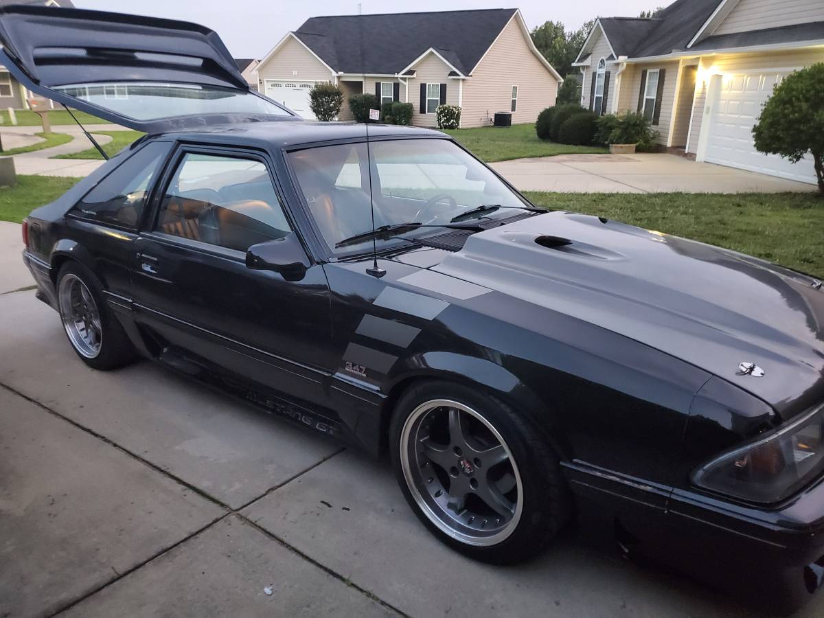 Ford-Mustang-gt-1988-black-6