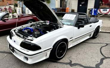 Ford-Mustang-gt-1993-Vibrant-White-Black-Leather-11