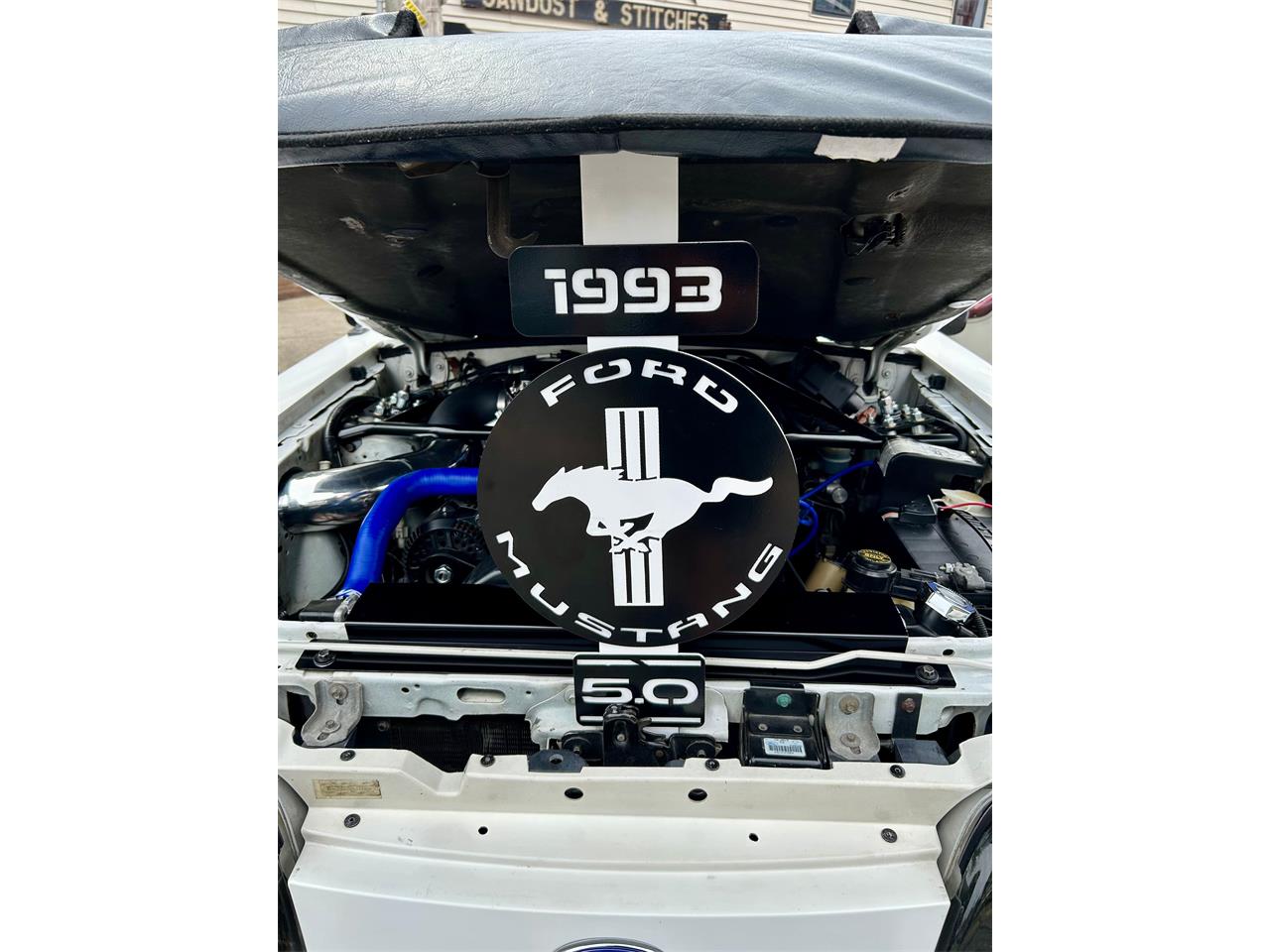 Ford-Mustang-gt-1993-Vibrant-White-Black-Leather-14