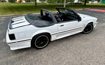 Ford-Mustang-gt-1993-Vibrant-White-Black-Leather-16
