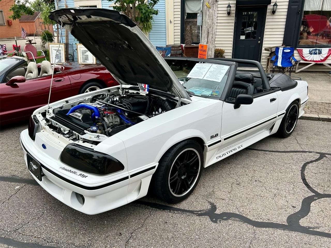 Ford-Mustang-gt-1993-Vibrant-White-Black-Leather-25