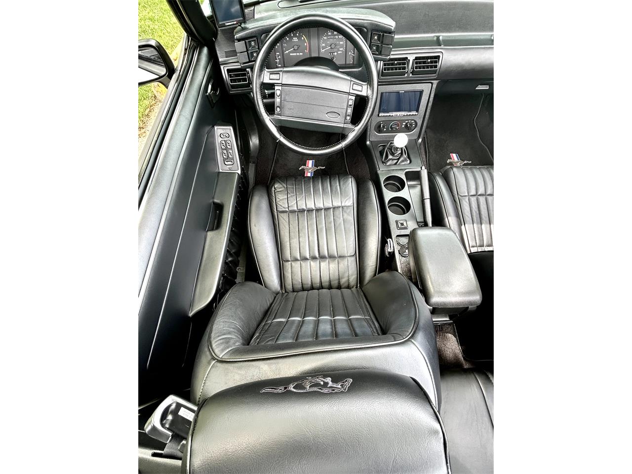 Ford-Mustang-gt-1993-Vibrant-White-Black-Leather-31