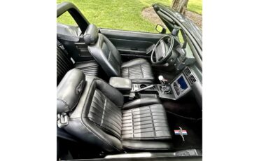 Ford-Mustang-gt-1993-Vibrant-White-Black-Leather-35