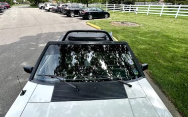 Ford-Mustang-gt-1993-Vibrant-White-Black-Leather-38