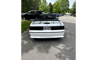 Ford-Mustang-gt-1993-Vibrant-White-Black-Leather-4