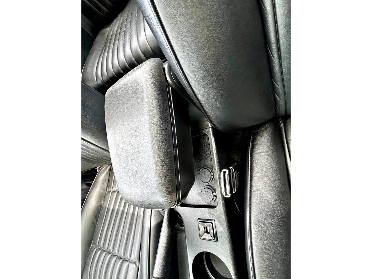 Ford-Mustang-gt-1993-Vibrant-White-Black-Leather-43
