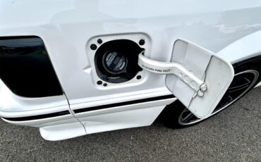 Ford-Mustang-gt-1993-Vibrant-White-Black-Leather-55