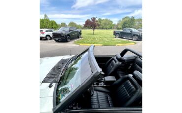 Ford-Mustang-gt-1993-Vibrant-White-Black-Leather-60