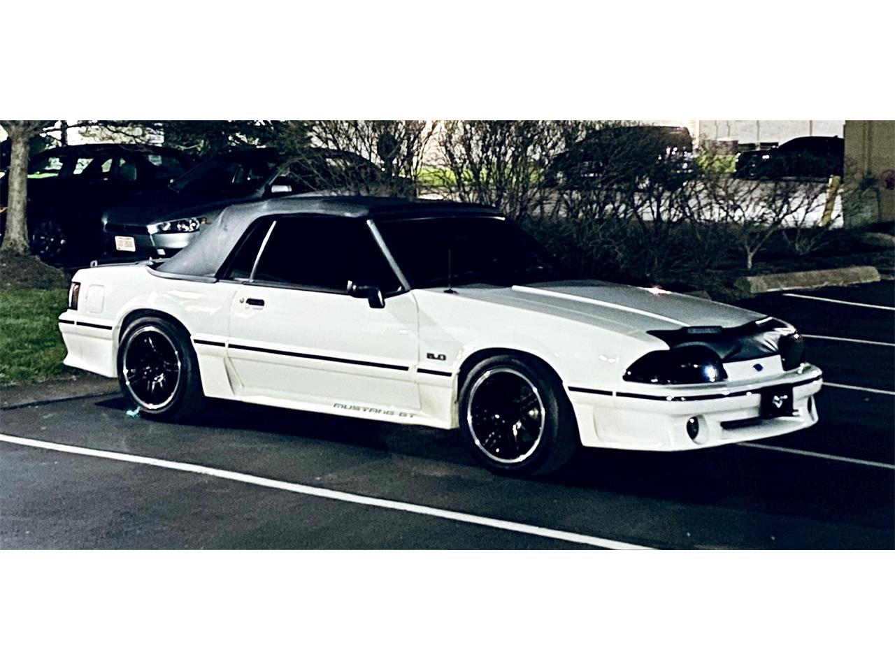 Ford-Mustang-gt-1993-Vibrant-White-Black-Leather-66