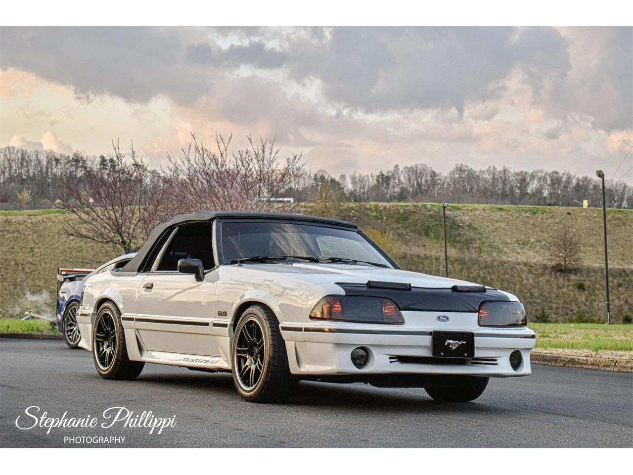 Ford-Mustang-gt-1993-Vibrant-White-Black-Leather-74