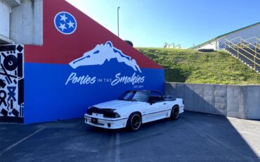 Ford-Mustang-gt-1993-Vibrant-White-Black-Leather-8