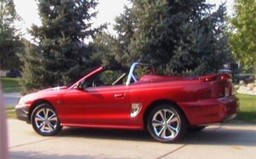 Ford-Mustang-gt-1994-Laser-Red-Black