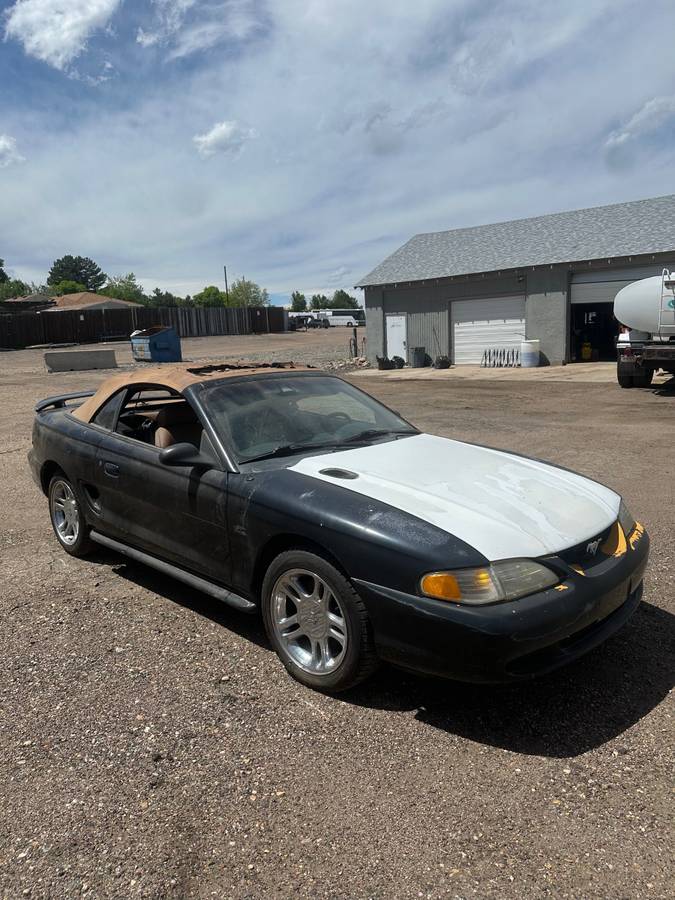 Ford-Mustang-gt-1994-black