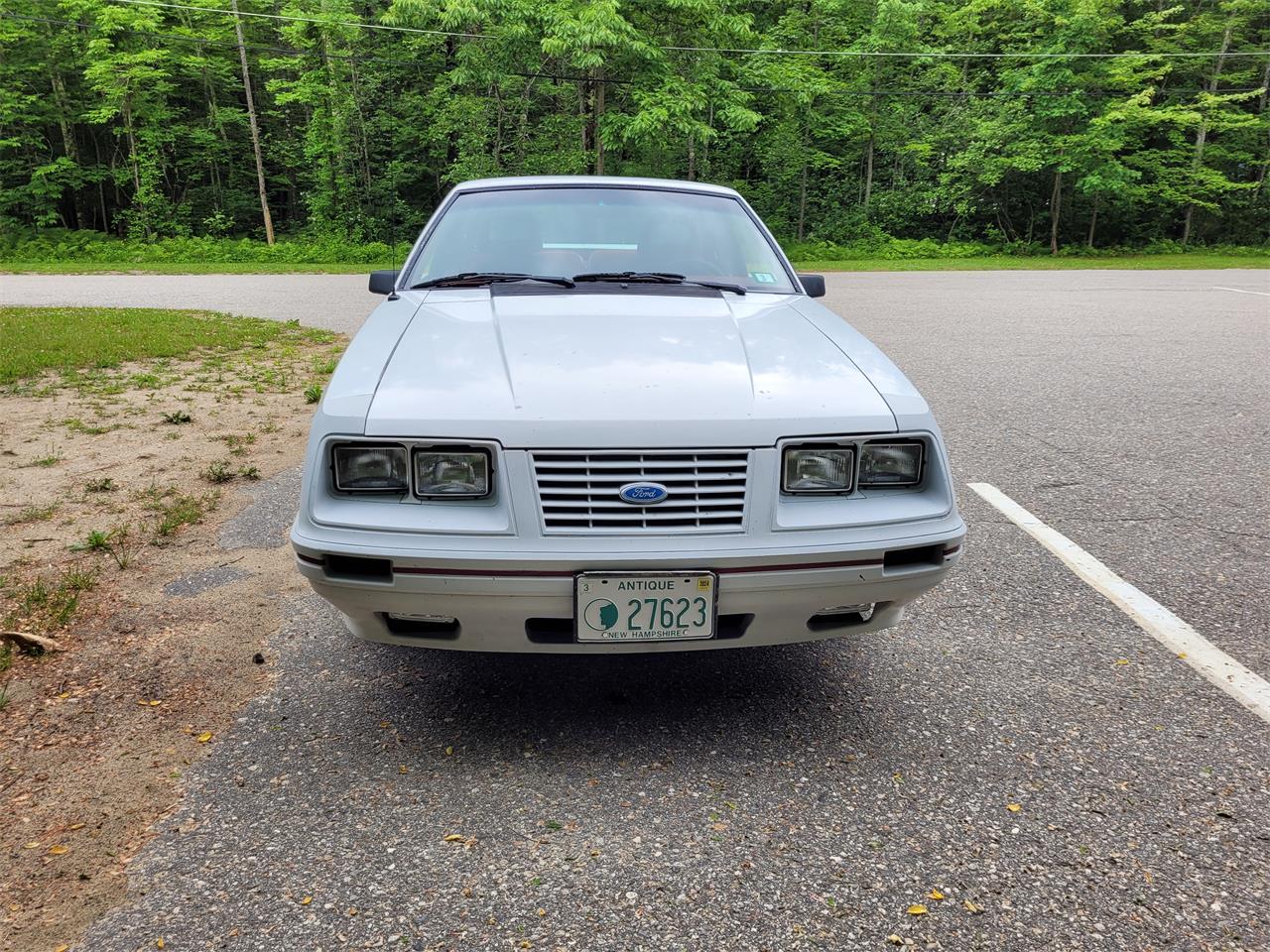 Ford-Mustang-gt350-1984-Oxford-White-Canyon-Red-2