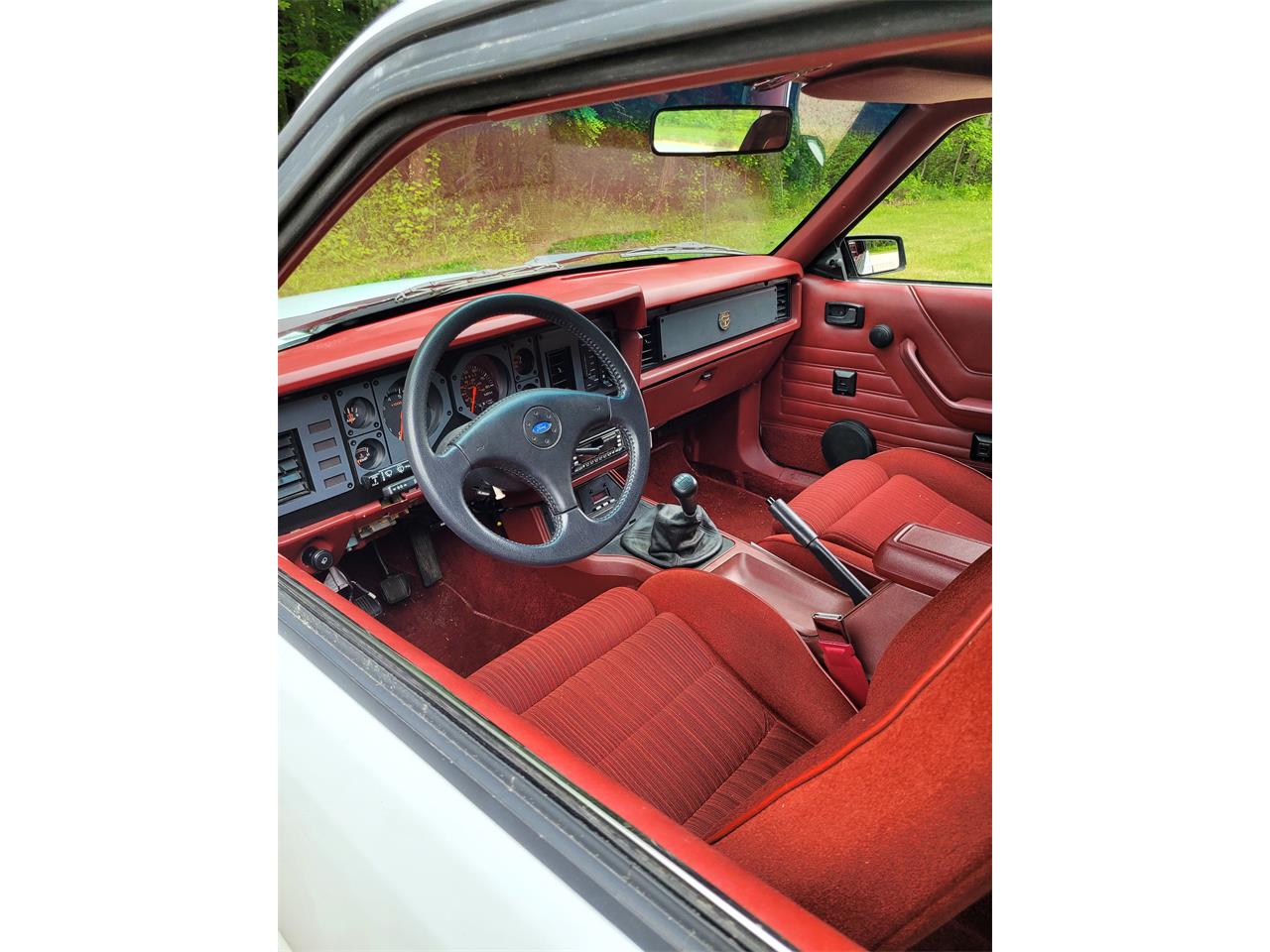 Ford-Mustang-gt350-1984-Oxford-White-Canyon-Red-7