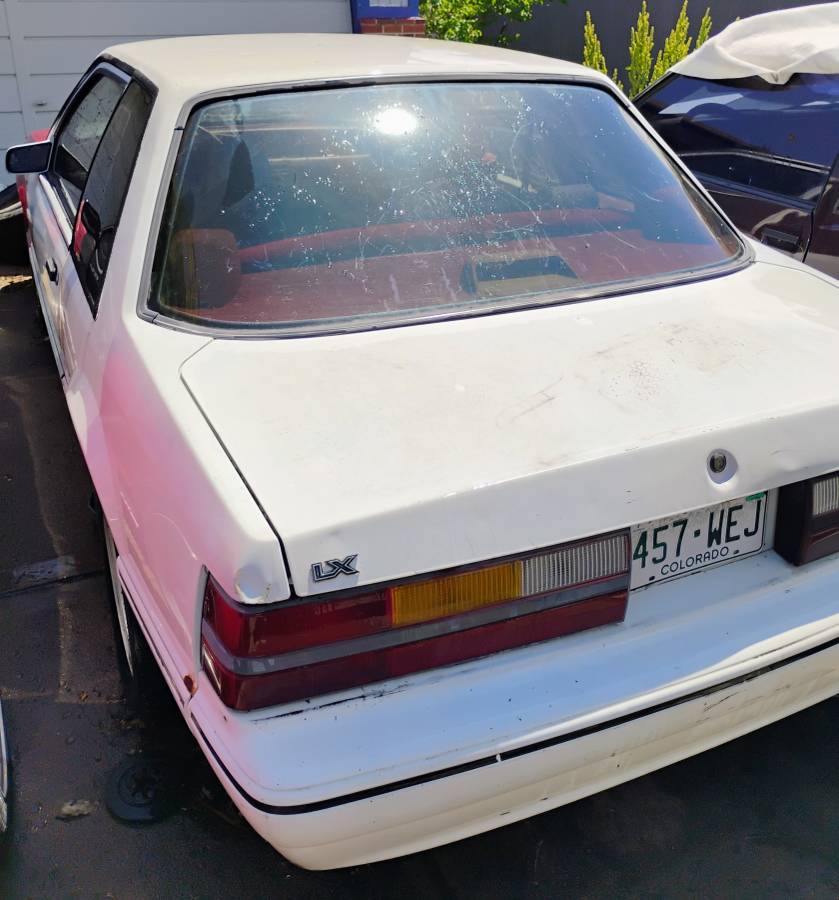 Ford-Mustang-lx-1991-white-4