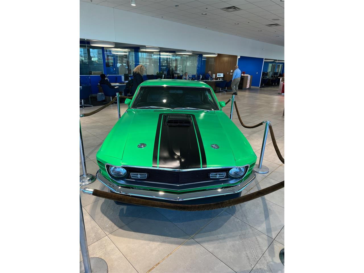 Ford-Mustang-mach-1-1970-GreenGloGreen-Black-46