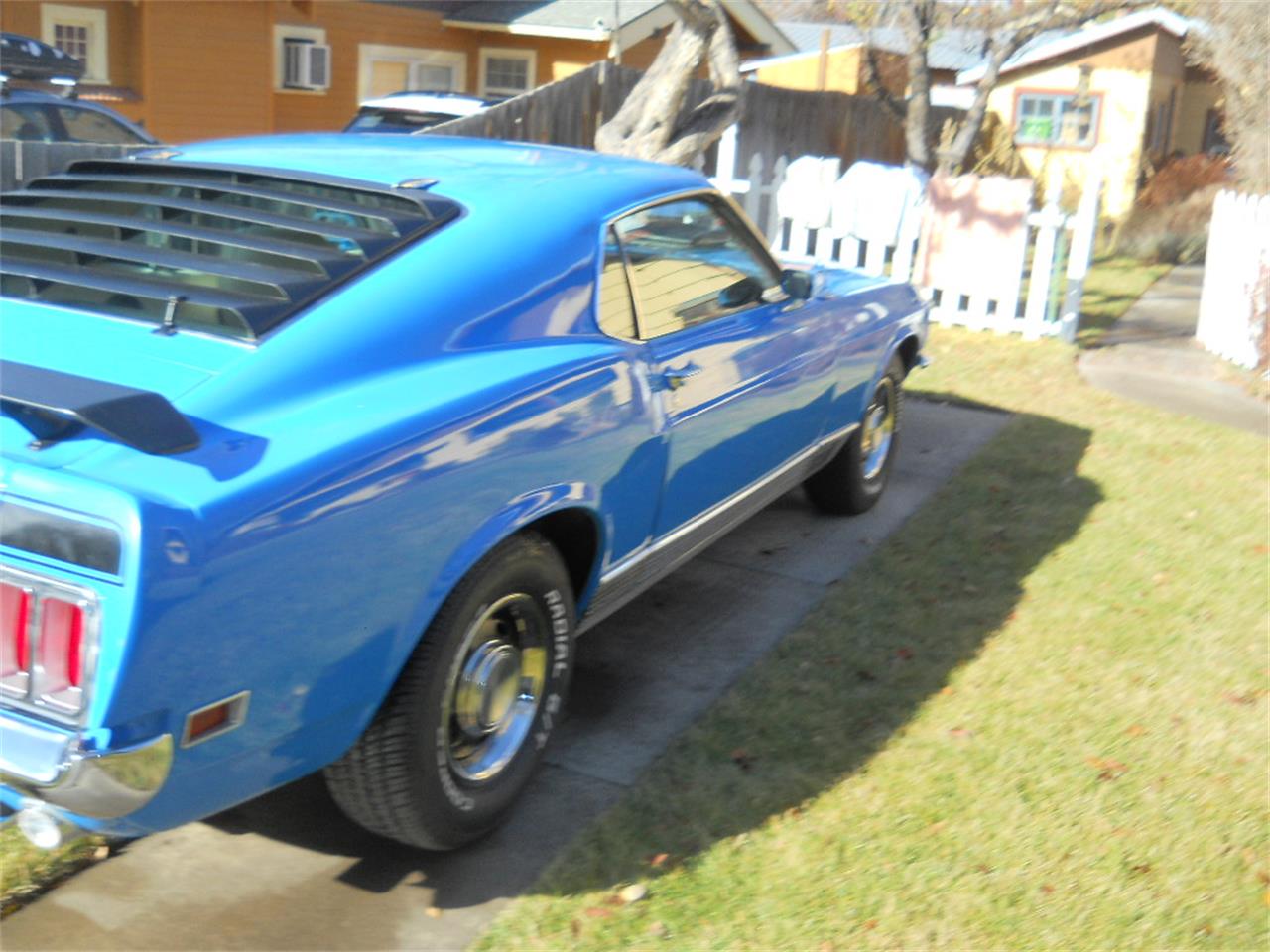 Ford-Mustang-mach-1-1970-blue-white-4