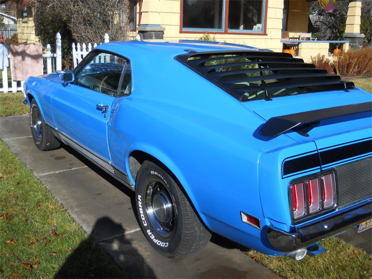 Ford-Mustang-mach-1-1970-blue-white-5