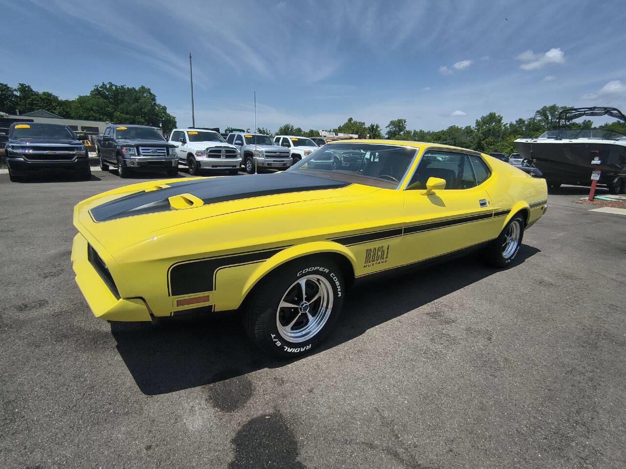 Ford-Mustang-mach-1-1972-YELLOW-TAN-20