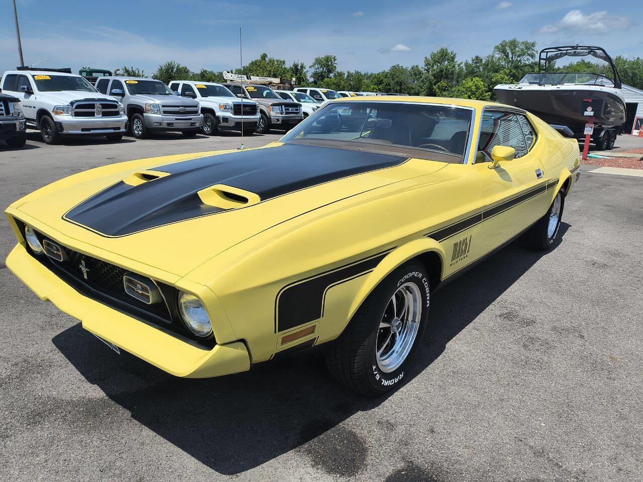 Ford-Mustang-mach-1-1972-YELLOW-TAN-5