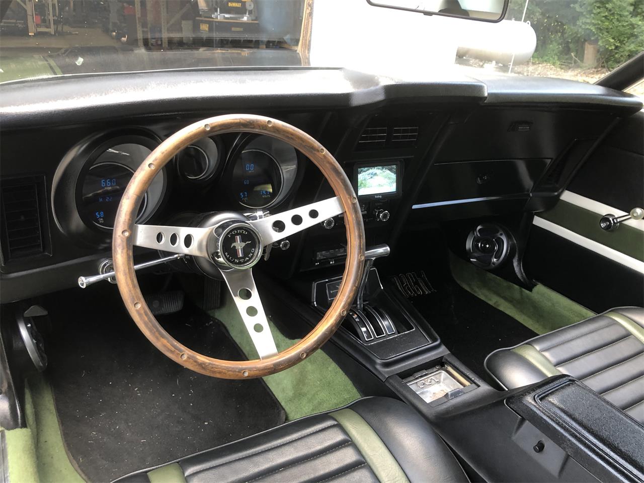 Ford-Mustang-mach-1-1973-Ivy-glow-metalic-Black-31