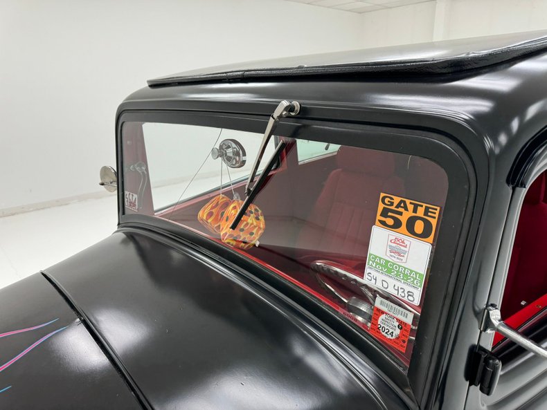 Ford-Other-1932-Satin-Black-Red-10