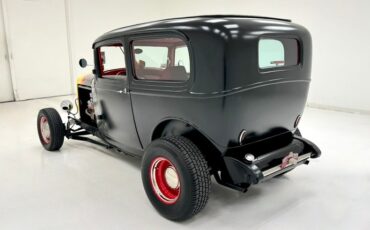 Ford-Other-1932-Satin-Black-Red-20