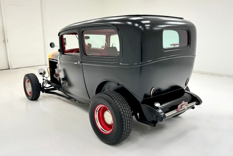 Ford-Other-1932-Satin-Black-Red-20
