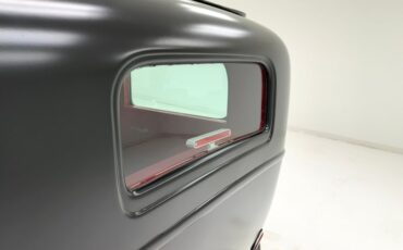 Ford-Other-1932-Satin-Black-Red-26