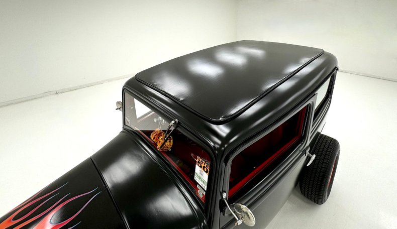 Ford-Other-1932-Satin-Black-Red-4