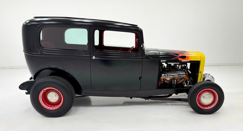 Ford-Other-1932-Satin-Black-Red-42