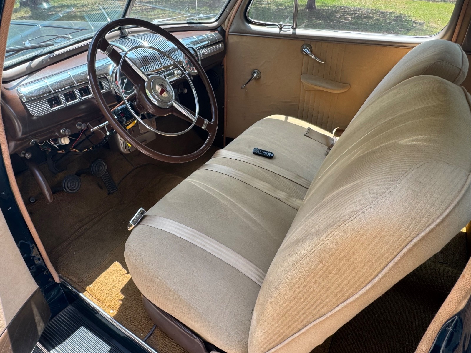 Ford-Other-1946-Sedan-4