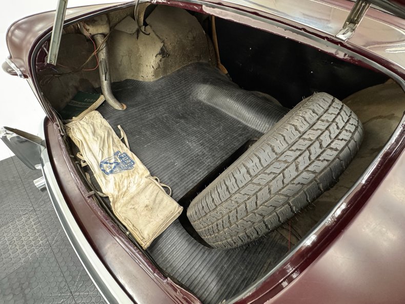 Ford-Other-1950-Cambridge-Maroon-Light-Gray-40